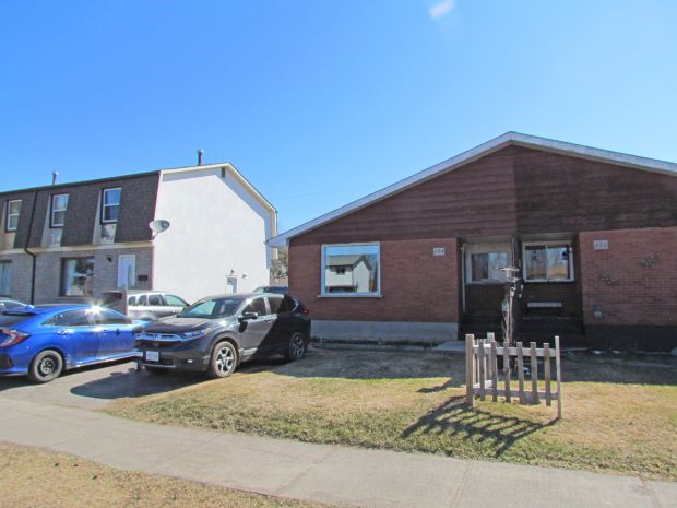 434 James Street N, Thunder Bay, ON