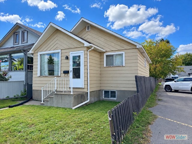 819 May Street N