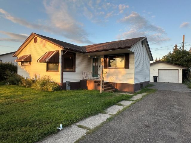 412 James Street South Thunder Bay ON