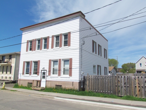 42 Lake Street Thunder Bay, ON