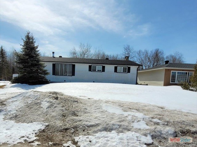 32 Lynx Ave