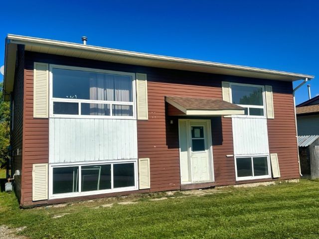 155 Harkness  Street Nipigon ON