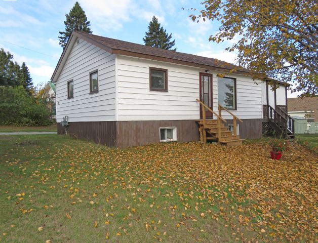 86 Front Street Nipigon ON
