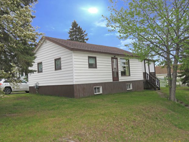 86 Front Street Nipigon ON