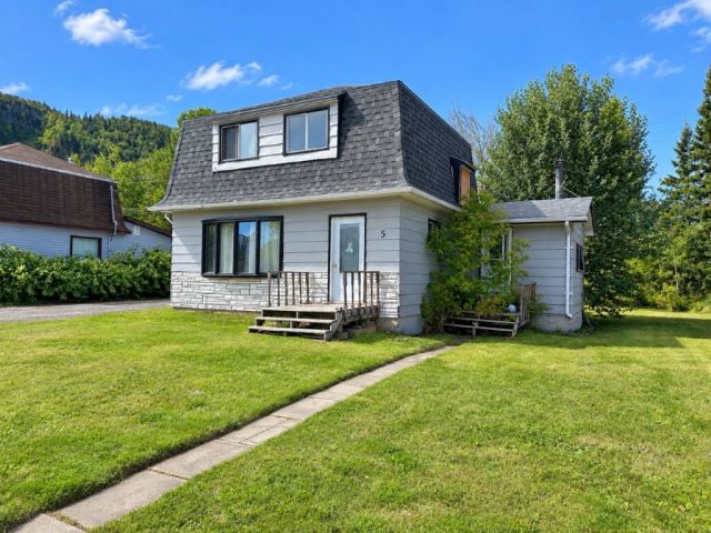 5 Steele Avenue
