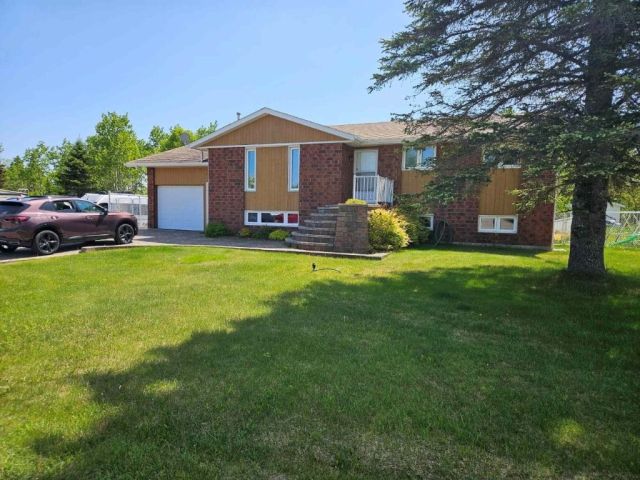 76 East Grove Crescent